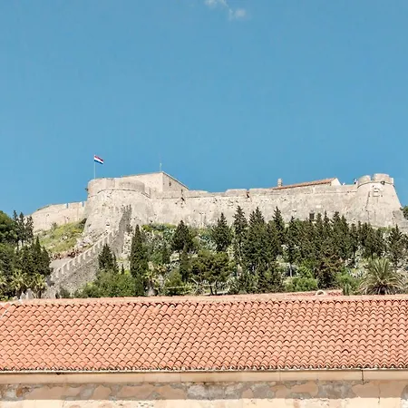 Tudor 2 Διαμέρισμα Χβαρ