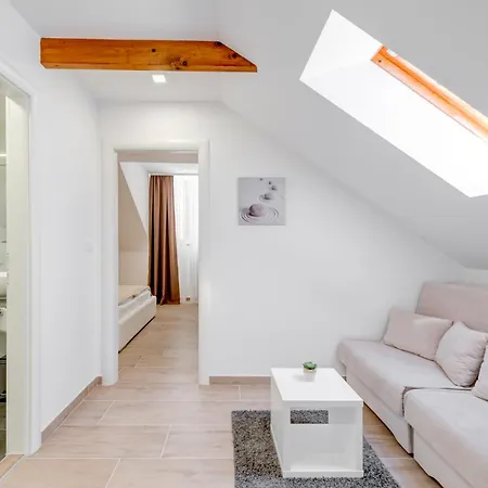 Apartamento Tudor 2